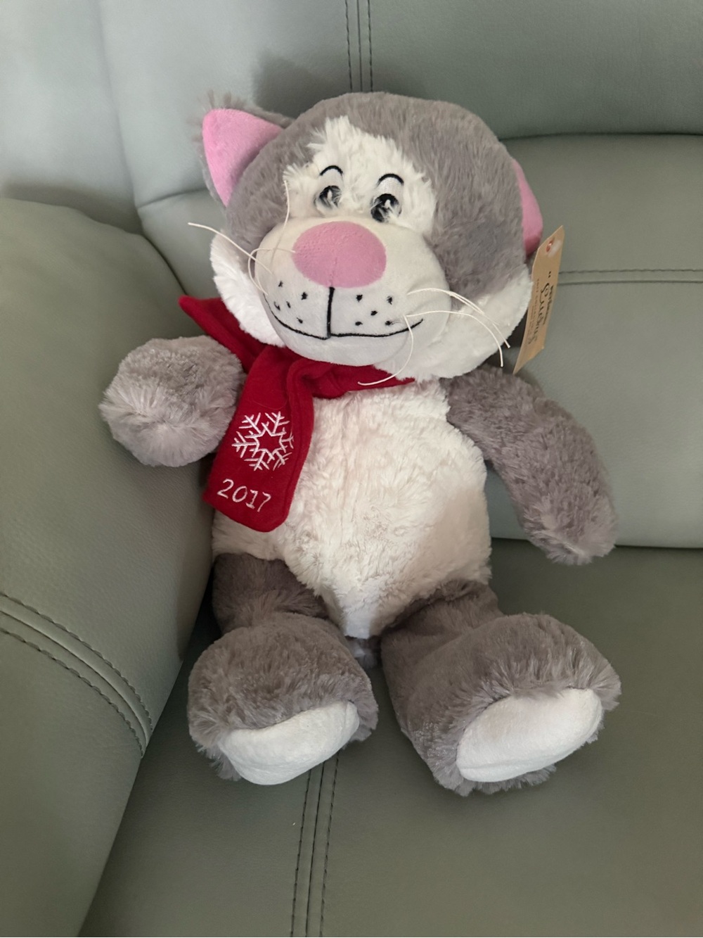 NWT PetSmart Lucky Cat 2017 Collectible Plush Stuffed Toy 16” Squeaky Squeaker
